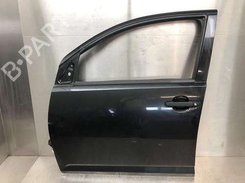 Dør venstre foran DAIHATSU SIRION (M3_) 1.0 (M300) (70 hp) 30160486