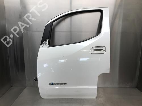 Used Left front door NISSAN NV200 / EVALIA Bus e-NV (ME0M) (109 hp) 26532578
