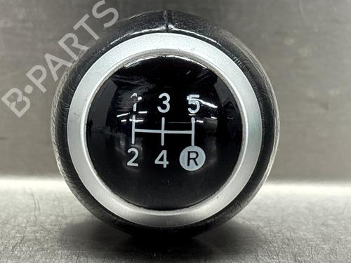 Used Shift knob TOYOTA AYGO X (_B7_) 1.0 VVT-i (KGB70) (72 hp) 28135601