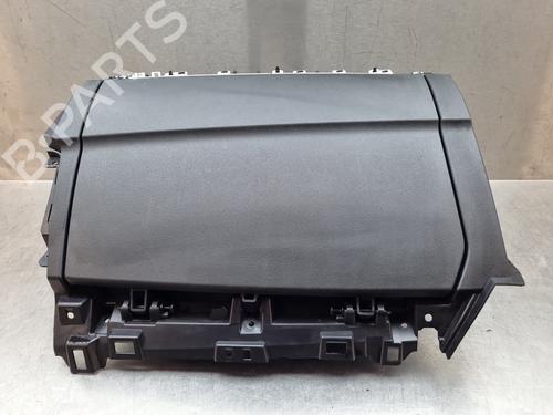 Używane Schowek pasażera LYNK & CO 01 PHEV (261 hp) 30466800