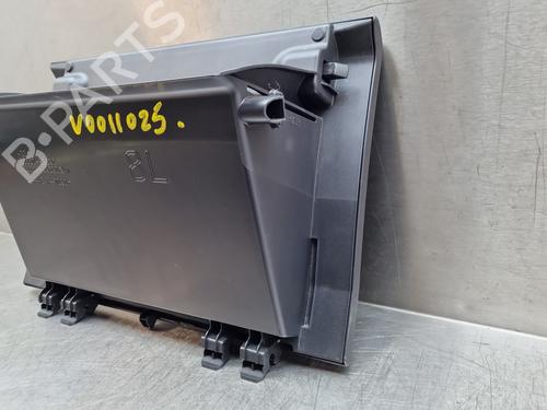 Handskerum LEXUS LBX (_AYH1_, _AYA1_) Hybrid (MAYH10) | BP30499101C95