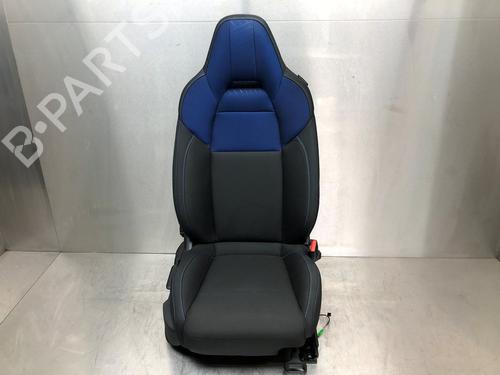 Stol høyre foran LYNK & CO 01 PHEV (261 hp) 30550843