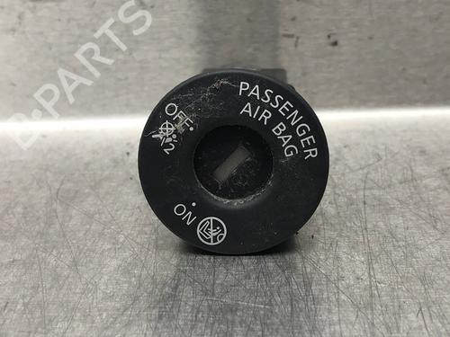 Used Switch NISSAN NV200 / EVALIA Bus e-NV (ME0M) (109 hp) 31297896