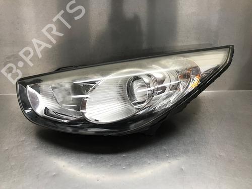 Scheinwerfer links für HYUNDAI ix35 (LM, EL, ELH) 1.6 (135 hp) 31720621