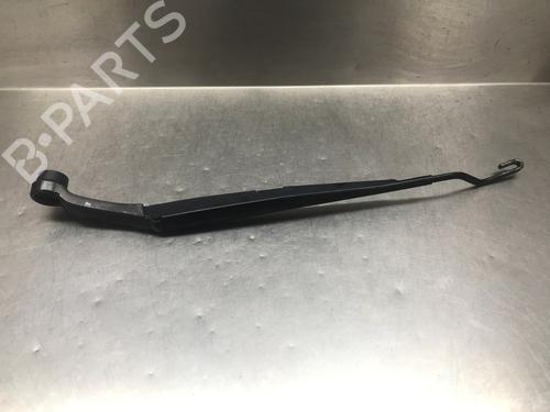 Used Front windshield wiper arm HYUNDAI i20 II (GB, IB) 1.0 T-GDI (101 hp) 31836929