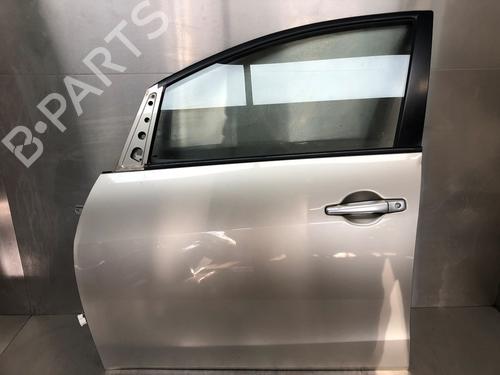 Dør venstre fortil Dør venstre fortil MITSUBISHI GRANDIS (NA_W) 2.4 MIVEC (NA4W) (165 hp) 31812903 31812903
