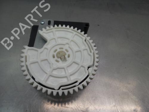 Used Electronic module TOYOTA YARIS (_P13_) 1.5 Hybrid (NHP130_, NHP130) (101 hp) 13168914