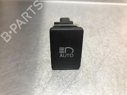 Used Switch TOYOTA YARIS (_P13_) 1.5 Hybrid (NHP130_) (101 hp) 10847720