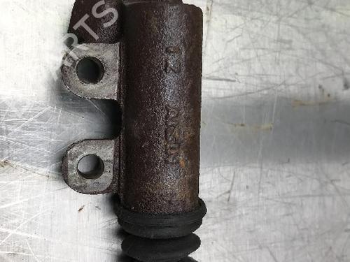Clutch slave cylinder TOYOTA AVENSIS Estate (_T27_) 2.0 D-4D (ADT270_, ADT270R) | BP13177320M113 
