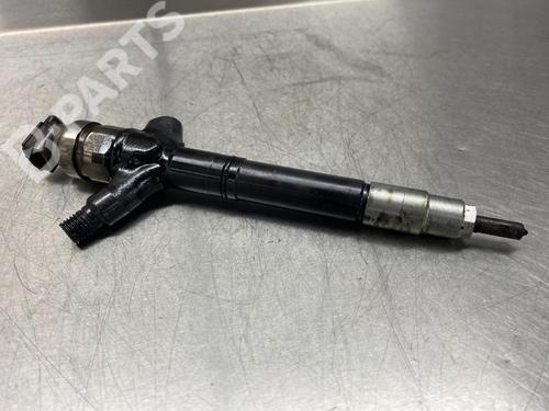 Used Injector Injector TOYOTA COROLLA Verso (ZER_, ZZE12_, R1_) 2.2 D-4D (AUR10_, AUR10R) (136 hp) 11044920 11044920
