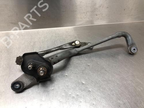 Used Front wipers mechanism TOYOTA YARIS (_P13_) 1.4 D (NLP130_, NLP130) (90 hp) 12683232