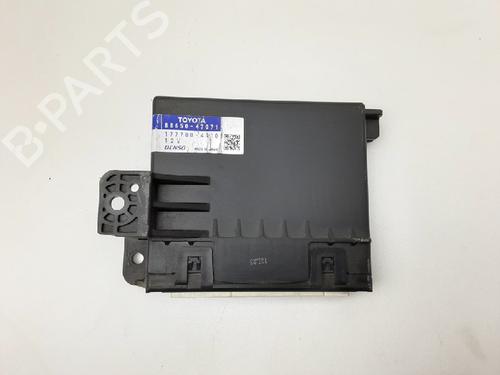 Used Control unit Control unit TOYOTA PRIUS (_W3_) 1.8 Hybrid (ZVW3_) (99 hp) 10839793 10839793