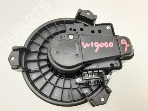 Ventilator motor TOYOTA YARIS (_P13_) 1.5 Hybrid (NHP130_, NHP130) (101 hp) 10834254
