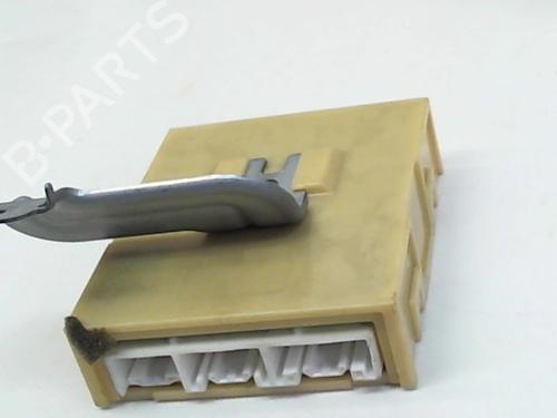 Used Control unit Control unit TOYOTA AVENSIS VERSO (_M2_) 2.0 VVT-i (ACM20_, ACM20R) (150 hp) 10821968 10821968