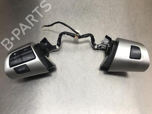 Used Steering wheel controls TOYOTA AURIS (_E15_) 1.33 Dual-VVTi (NRE150_, NRE150R) (99 hp) 13178406