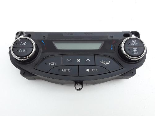 Used Climate control TOYOTA YARIS (_P13_) 1.5 Hybrid (NHP130_, NHP130) (101 hp) 10831107