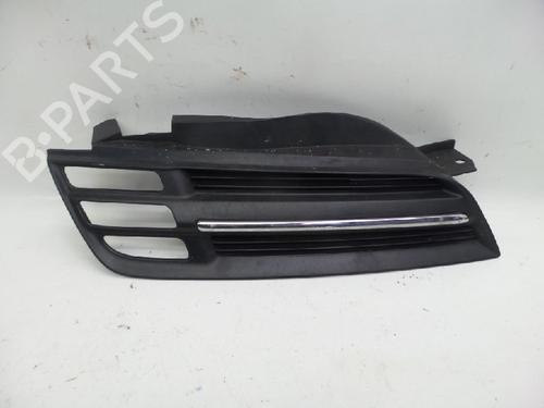 Used Grille NISSAN MICRA III (K12) 1.2 16V (80 hp) 10823888