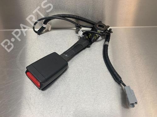Used Seat buckle TOYOTA VERSO (_R2_) 2.0 D-4D (AUR20_, AUR20R) (126 hp) 13176866