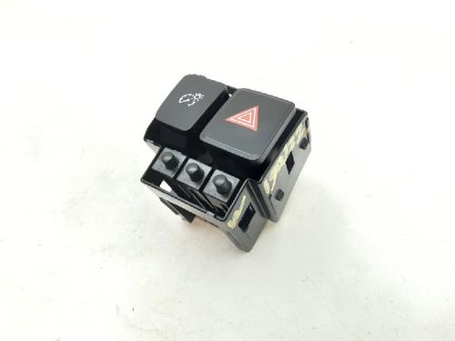 Used Warning switch TOYOTA PRIUS PLUS (_W4_) 1.8 Hybrid (ZVW40W, ZVW41W) (136 hp) 13172689