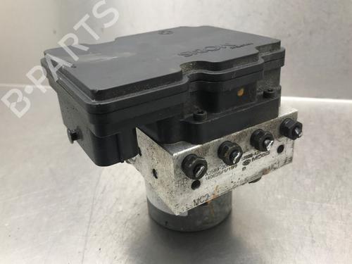 Used ABS pump KIA CEE'D Sportswagon (JD) 1.6 GDI (135 hp) 17228615