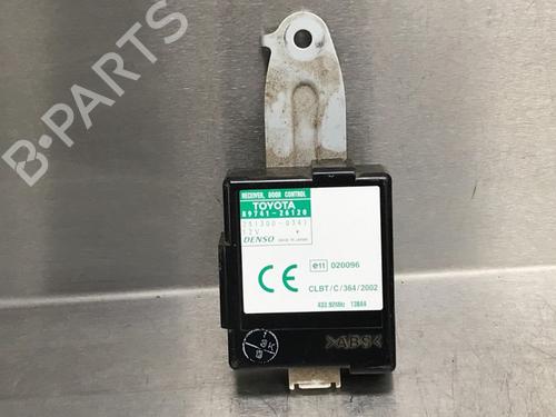 Used Electronic module TOYOTA HIACE IV Van (__H1_, __H2_) 2.5 D-4D 4WD (KLH18, KLH28) (102 hp) 10852686