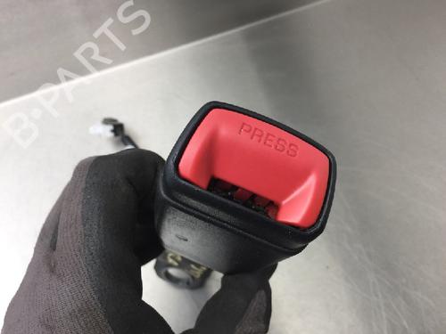 Seat buckle TOYOTA RAV 4 IV (_A4_) 2.0 D (ALA40_, ALA40R) | BP13176373I32 