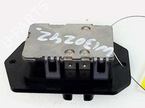 Used Heater resistor TOYOTA YARIS (_P13_) 1.3 (NSP130_, NSP130) (99 hp) 11778827