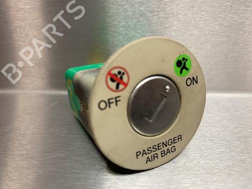 Used Switch HYUNDAI SANTA FÉ II (CM) 2.2 CRDi GLS 4x4 (150 hp) 10842740