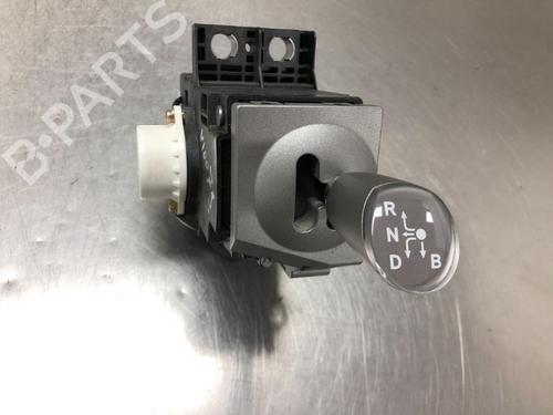 Used Shift knob TOYOTA PRIUS Liftback (_W2_) 1.5 Hybrid (NHW20_, NHW20R) (112 hp) 12135170
