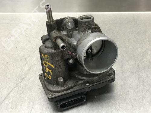 Used Throttle body TOYOTA YARIS (_P13_) 1.5 Hybrid (NHP130_, NHP130) (101 hp) 10853680