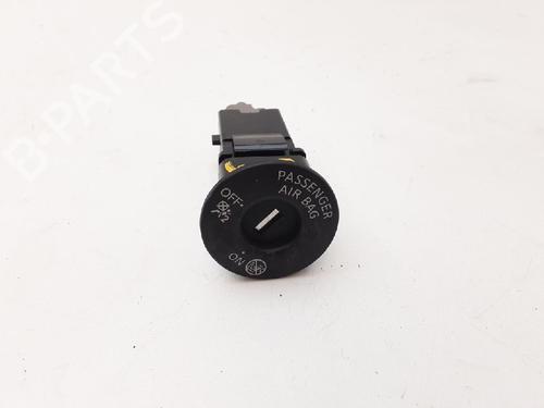 Used Switch NISSAN QASHQAI II (J11, J11_) 1.6 dCi ALL MODE 4x4-i (130 hp) 10840422