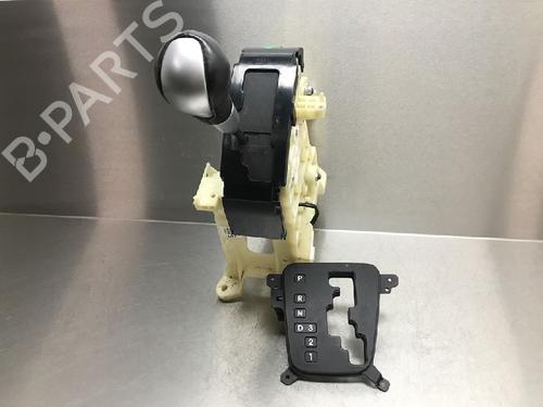 Used Gear lever KIA VENGA (YN) 1.6 CVVT (125 hp) 10849101
