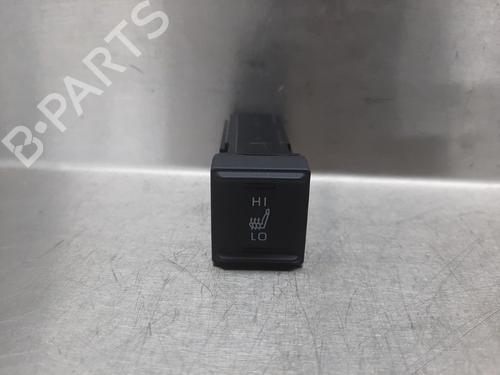 Used Switch Switch TOYOTA YARIS (_P21_, _PA1_, _PH1_) 1.5 Hybrid (MXPH10, MXPH11) (116 hp) 33218319 33218319