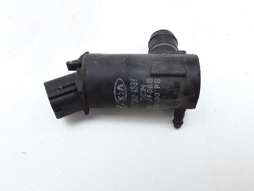 Used Washer pump KIA CERATO I Saloon (LD) 2.0 (143 hp) 13171564