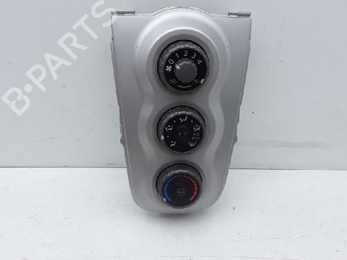Commande Chauffage TOYOTA YARIS (_P9_) 1.3 VVT-i (SCP90_, SCP90R) (87 hp) 10837038