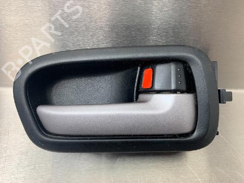Used Front right exterior door handle SUZUKI GRAND VITARA II (JT, TE, TD) 2.0 All-wheel Drive (TD54V, JB420) (140 hp) 10844759
