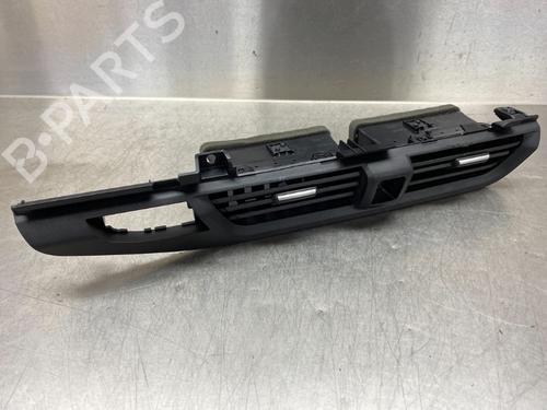 Used Air vent NISSAN MICRA V (K14) 0.9 IG-T (90 hp) 13534678