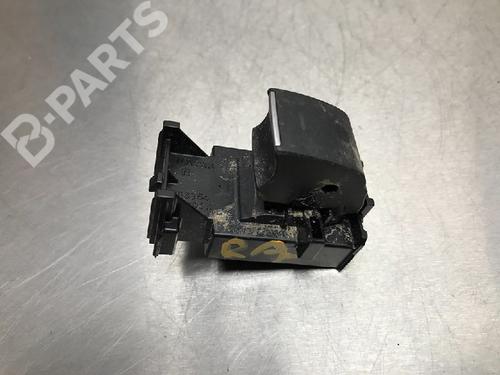 switch-toyota-corolla-hatchback-_e21_-_ea1_-_eh1_-18-hybrid-zwe211-2018-10851024 main image