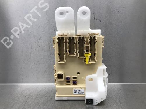 Used Fuse box Fuse box 37589540 37589540