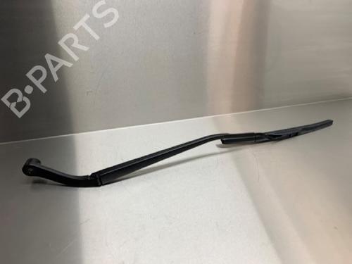 Used Front windshield wiper arm SUZUKI VITARA (LY) 1.6 AllGrip (APK 416) (120 hp) 13174913