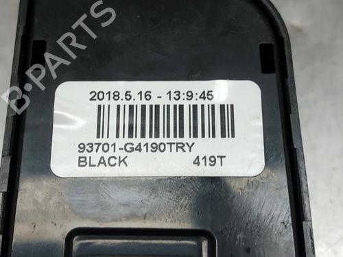 Switch HYUNDAI i30 Estate (PDE) 1.6 CRDi | BP17642324I30 