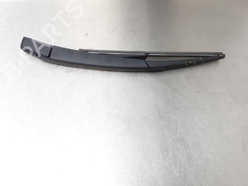 Used Rear windshield wiper arm Rear windshield wiper arm 13177777 13177777