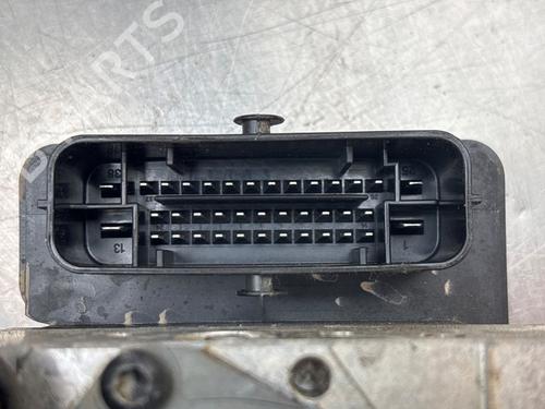 ABS pump KIA CEE'D Sportswagon (JD) 1.4 MPI | BP33181252M43 - Image 2