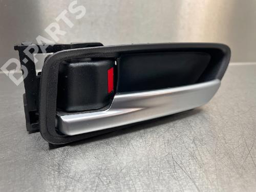 front-left-exterior-door-handle-toyota-corolla-hatchback-_e21_-_ea1_-_eh1_-18-hybrid-zwe211-6927402190-2018-10851060 main image
