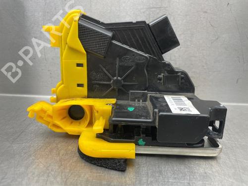 Used Front right lock HYUNDAI i30 Estate (GD) 1.6 GDI (135 hp) 16911418