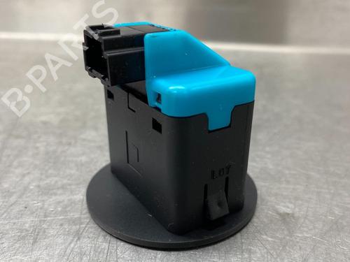 Switch KIA NIRO I (DE) 1.6 GDI Hybrid | BP11975719I30