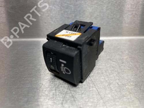 Used Switch TOYOTA COROLLA Hatchback (_E21_, _EA1_, _EH1_) 1.8 Hybrid (ZWE211, ZWE219) (122 hp) 10851013