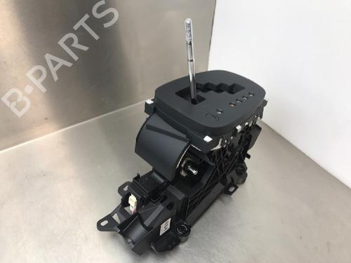 Gear lever TOYOTA YARIS (_P13_) 1.5 Hybrid (NHP130_) | BP10847792M90 