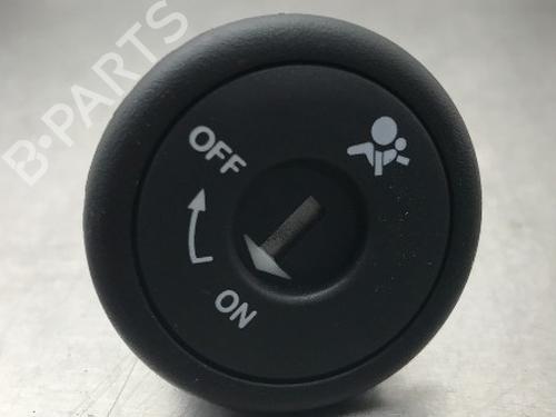 Used Switch NISSAN MICRA IV (K13K, K13KK) 1.2 (80 hp) 12489603