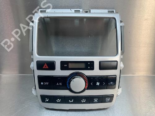 Commande Chauffage TOYOTA AVENSIS VERSO (_M2_) 2.0 D (CLM20_, CLM20R) (116 hp) 10846168